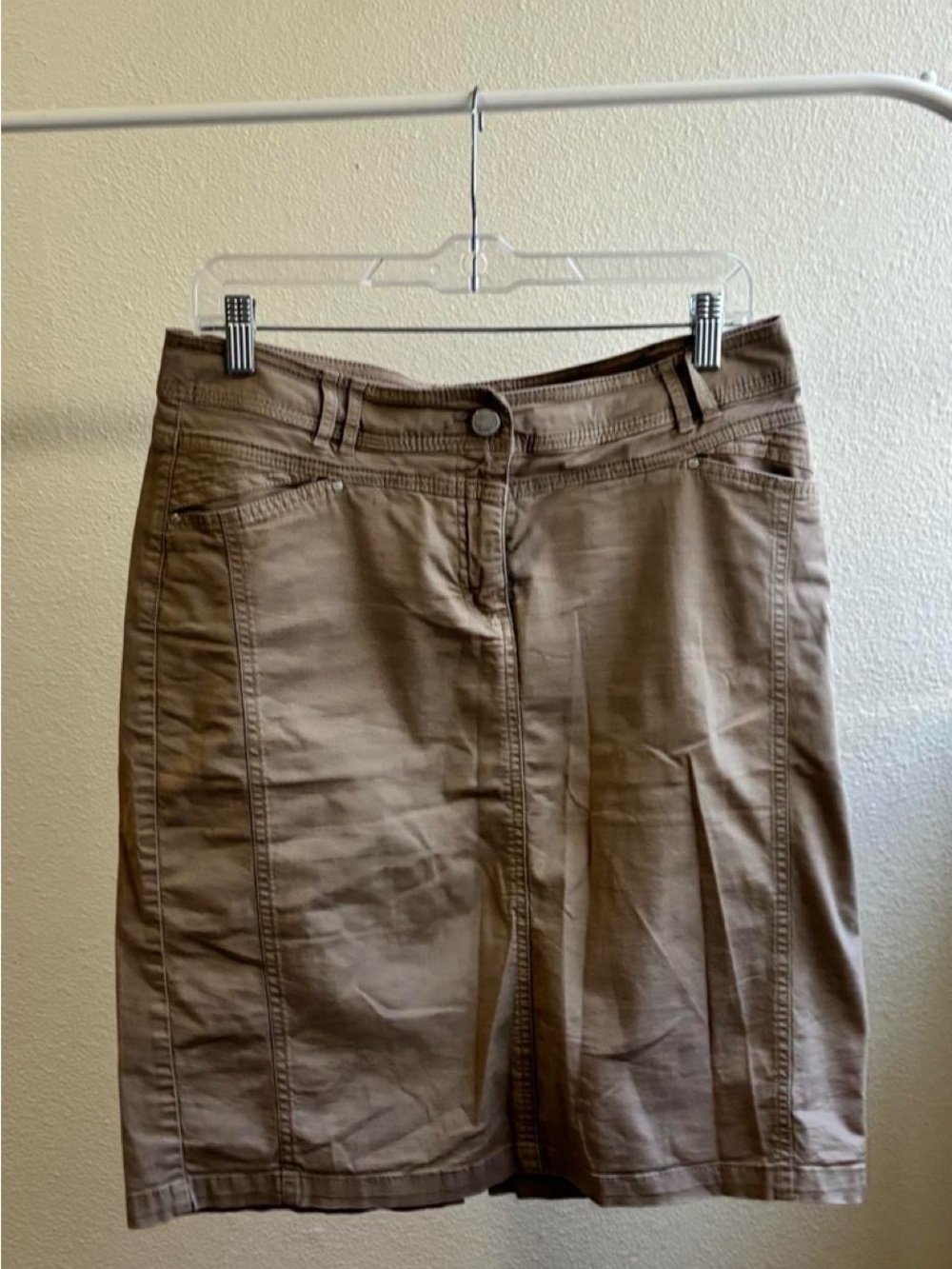 Versatile Brown Midi Skirt with Front Seam Detail